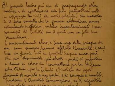 La lettera inviata a una commissione giudicatrice di testi teatrali in cui l'autore Niccol� de Bellis esprime il suo giudizio sui soldati in guerra